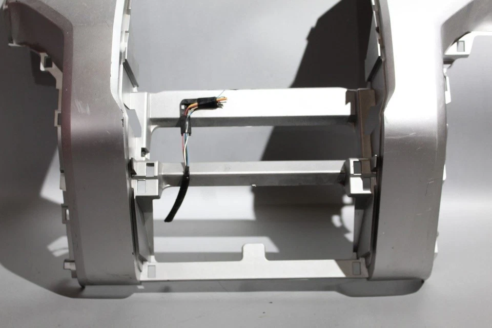 Toyota Tundra 2014-2021 OEM tablero central radio bisel con rejillas de ventilación 55405-0C01 #37679 Foto 2 de 4