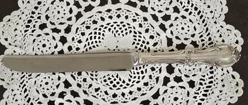 International Sterling Dinner Knife, Sterling Handle, Stainless Blade... 9"