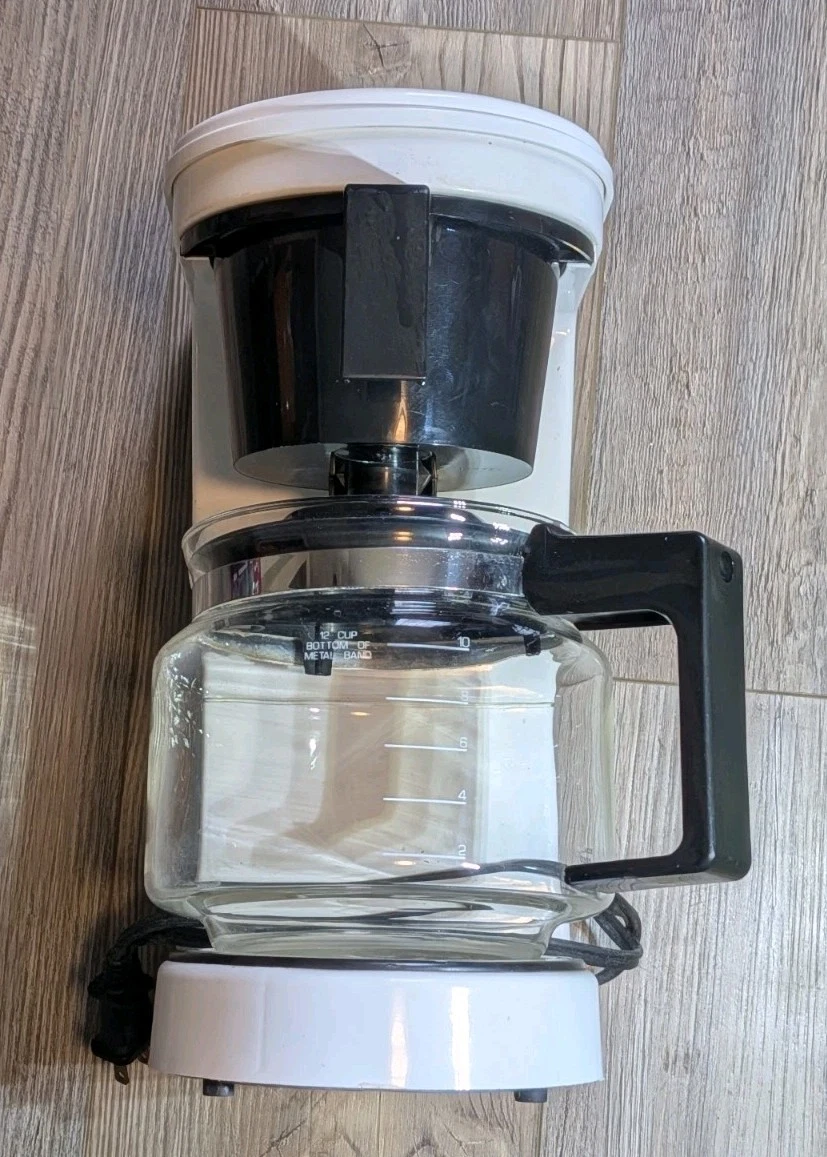 Proctor-Silex A600 A652 Automatic Drip White Coffee Maker 2-12 Cup White Magic
Opens in a new window