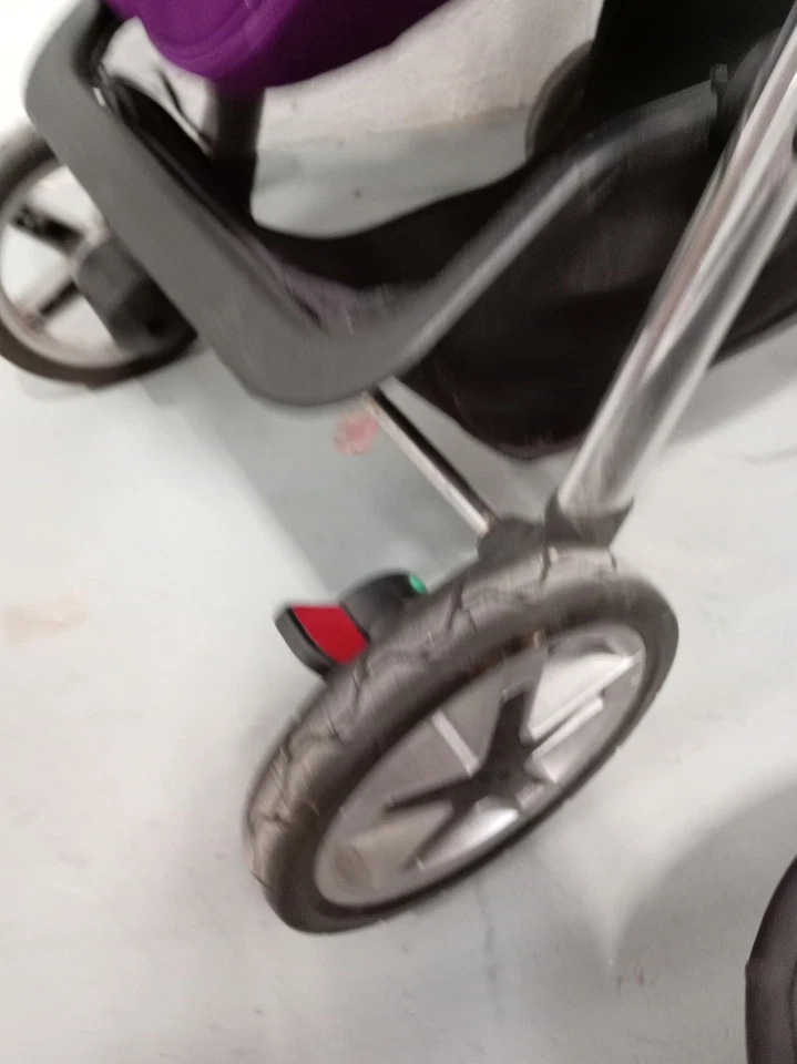 Silver Cross 2-in-1 Pram and Pushchair Bundle Purple and Black Used - Image 4 of 4