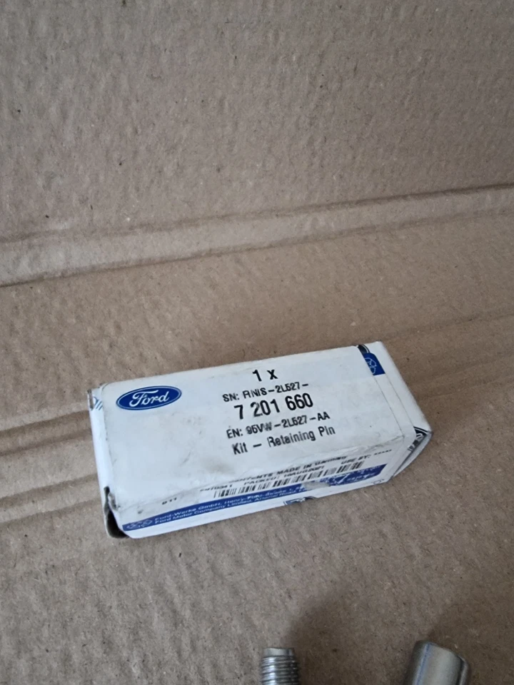 Genuine Ford Front Brakes Locating Pins & Bolt Kit | 7201660 - Image 3 of 3