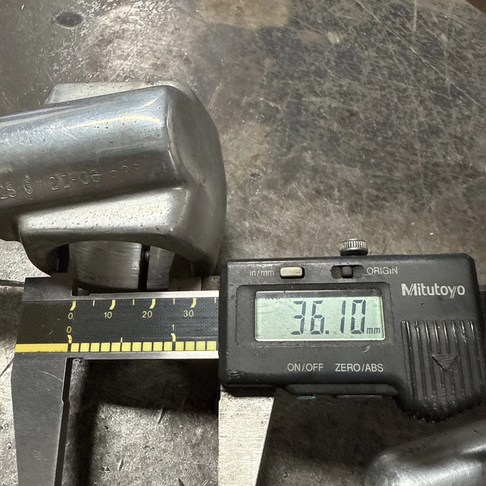 Clip-ons forjado Magura 36 mm BMW Honda Yamaha Kawasaki Foto 4 de 4