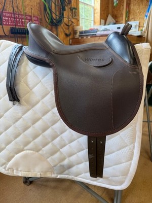 Wintec Kids Saddle Used Brown with Webbers(Kids)