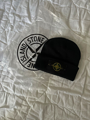 Stone Island Herren Strick-Beanie schwarz Wolle mit Logo-Patch Einheitsgröße