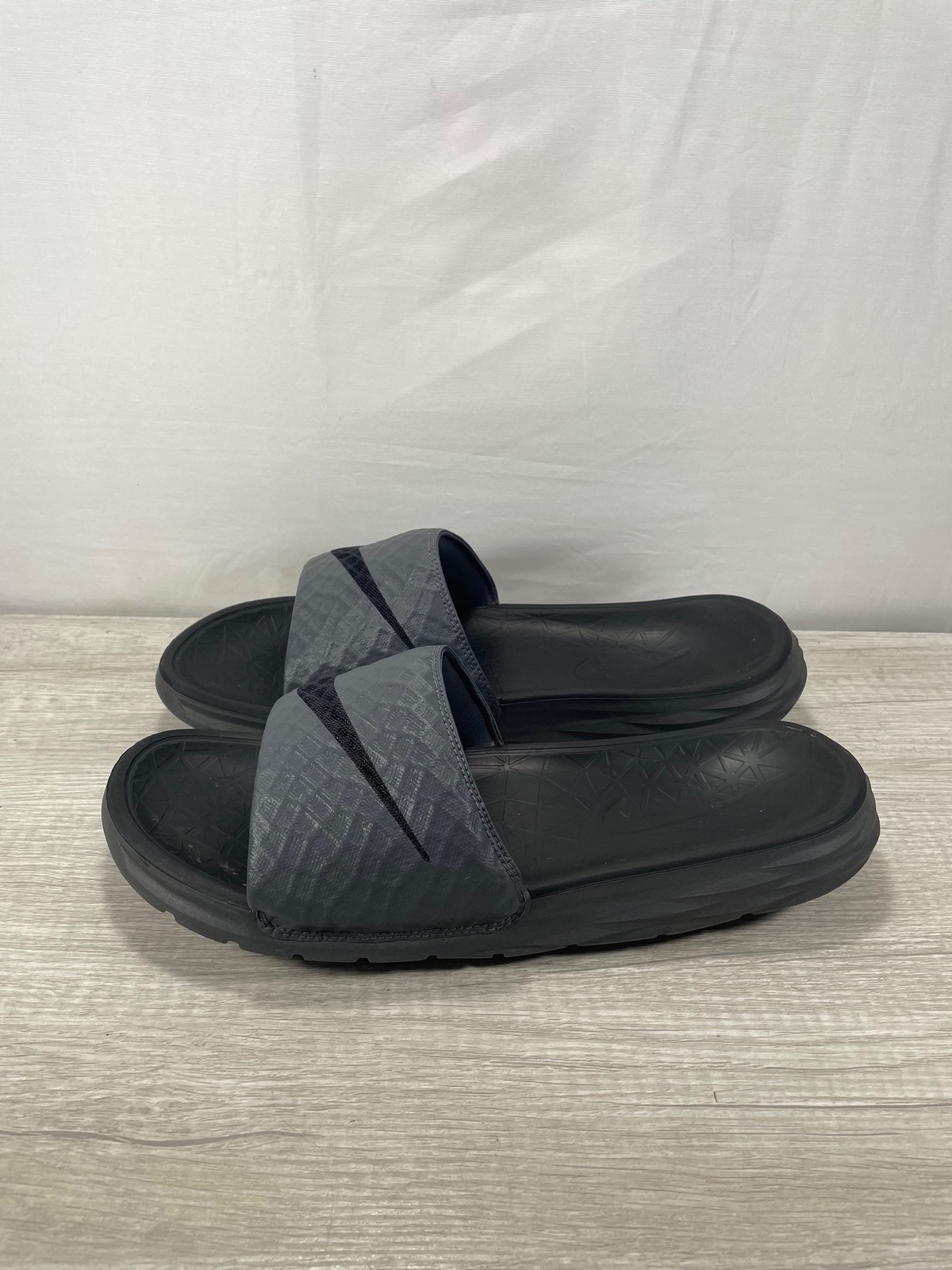 Nike Benassi Solarsoft Slide Sandals 