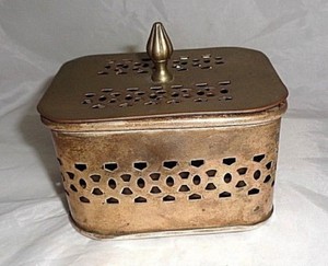JUDAICA MID CENTURY METAL ETROG BOX