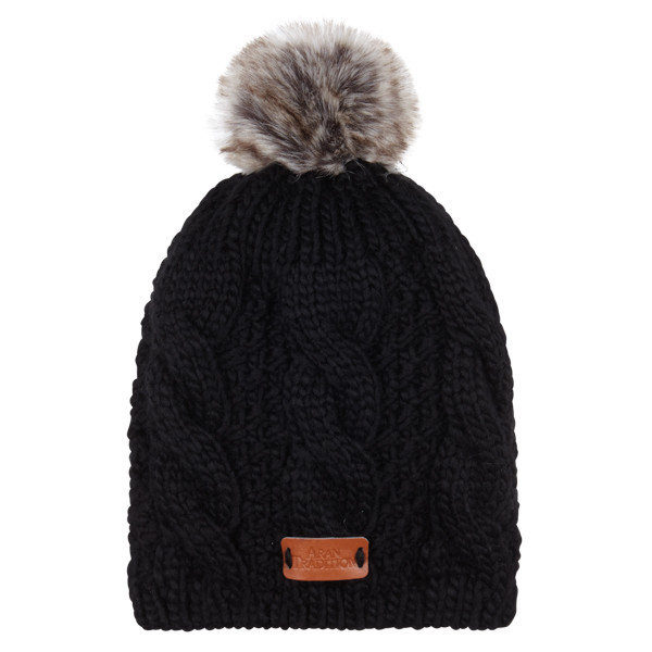womans bobble hat