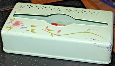 1950's LIME GREEN VINTAGE METAL TISSUE BOX HOLDER WITH ORIGINAL DETECTO LABEL