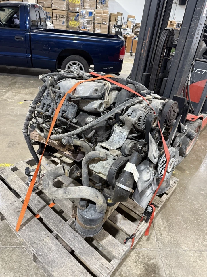 1996-2002 8.0L V10 Gasoline Engine from 1996 Dodge RAM 2500 3500 151k miles - Image 2 of 4