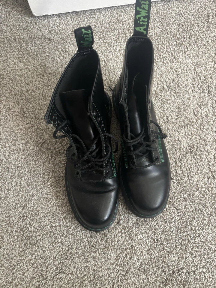 Dr. Martens 1460 Womens Black Smooth Leather Boots  Size 12 - Image 3 of 3