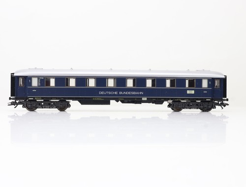 Märklin H0 Personenwagen Abteilwagen 11376 Nür 1.Klasse DB blau / NEM | Condition: Gebraucht