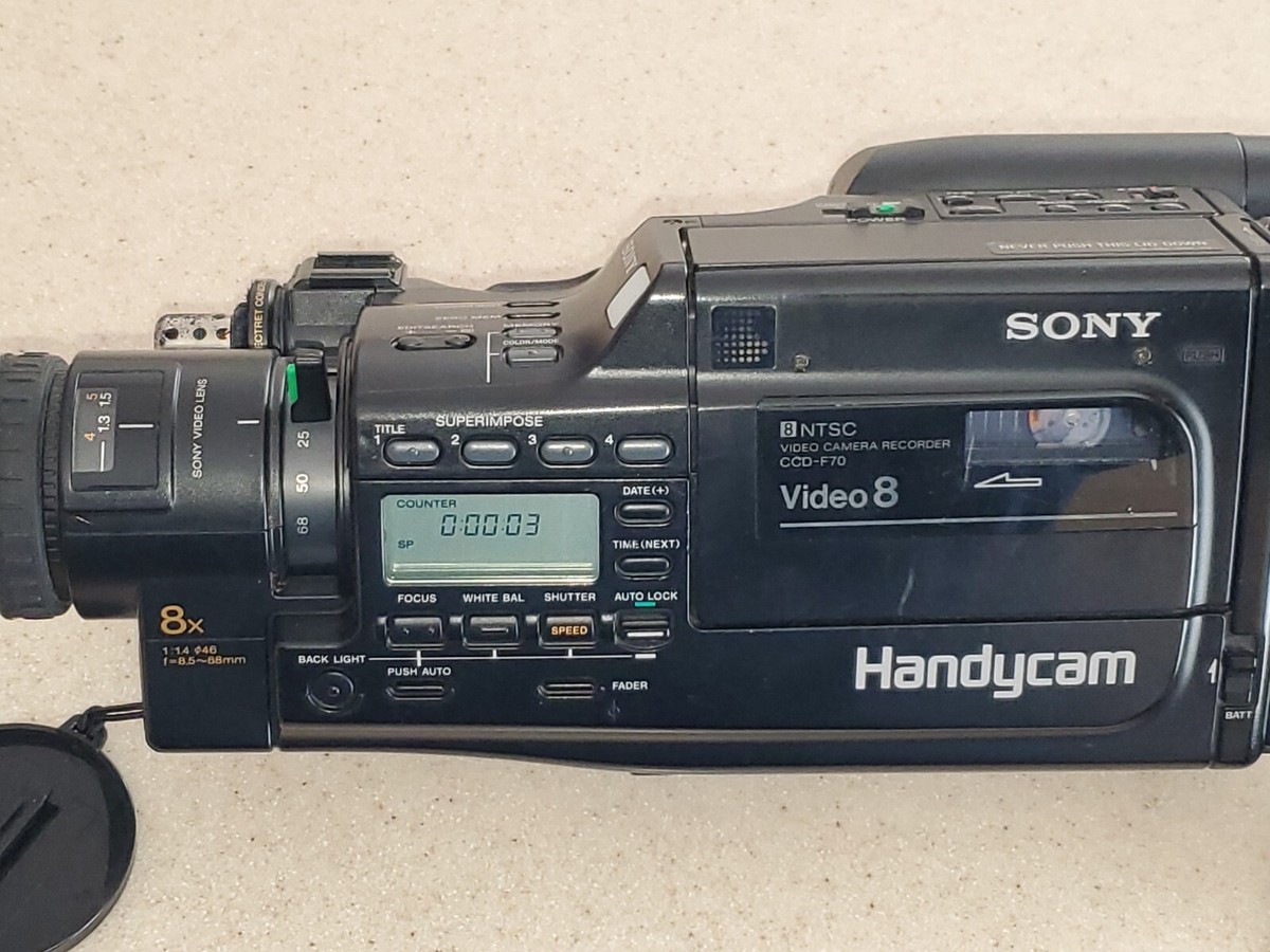 SONY CCD-F340 ハンディカムキャリングケースつき（鍵2個付） SONY CCD-F340 ハンディカムキャリングケースつき（鍵2個付