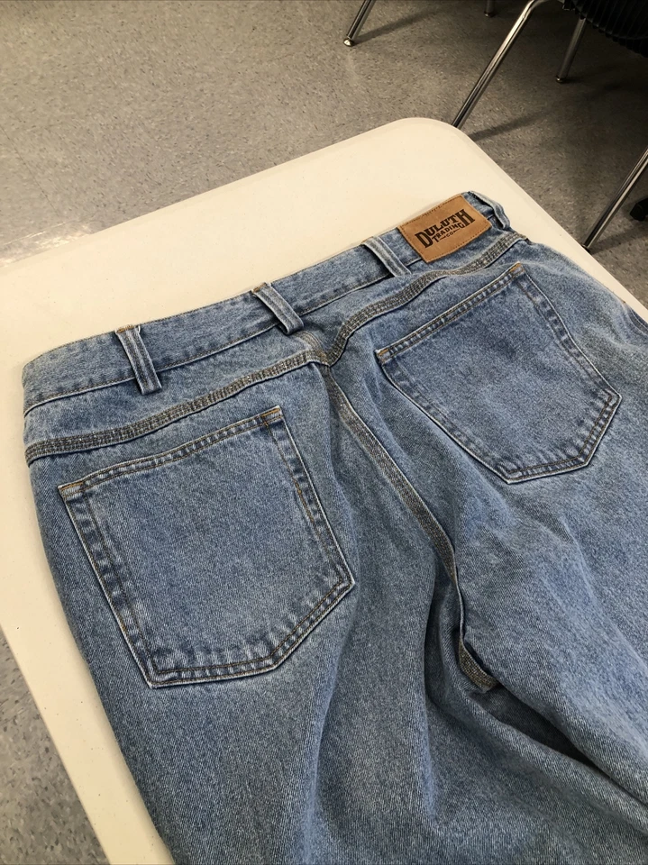 Duluth Trading 37 x 29 (Tag 38x30) Light Wsh Jeans Work Casual Reinforced Pocket - Image 2 of 4