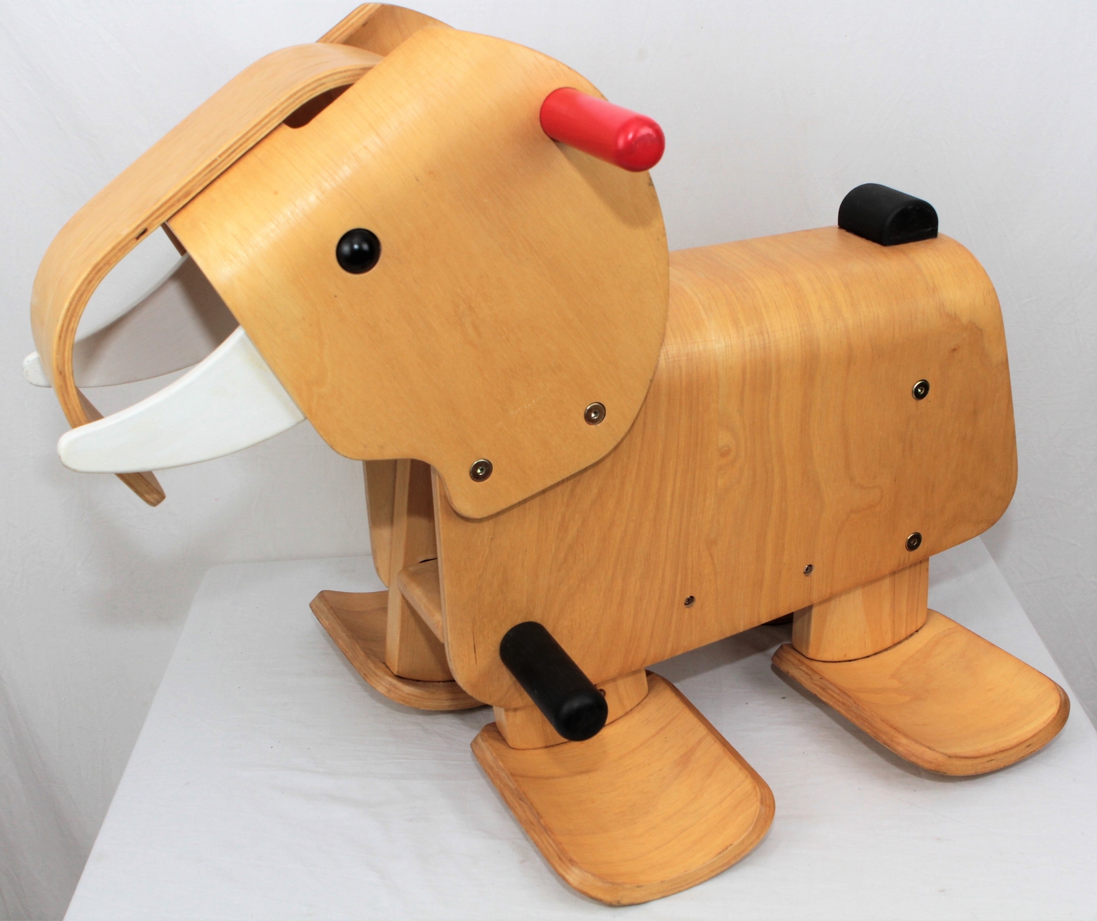 plan toys walking elephant
