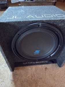 CS110RG-W3v3 - JL Audio Single 10W3v3-4 Sub In PowerWedge Enclosure - Foto 8
