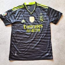 CAMISETA DE FUTBOL DEL REAL MADRID CAMPEONES DEL MUNDO DE LA FIFA