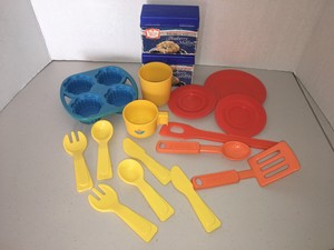 Fisher Price Playskool Fun With Food Kitchen Dishes Utensils