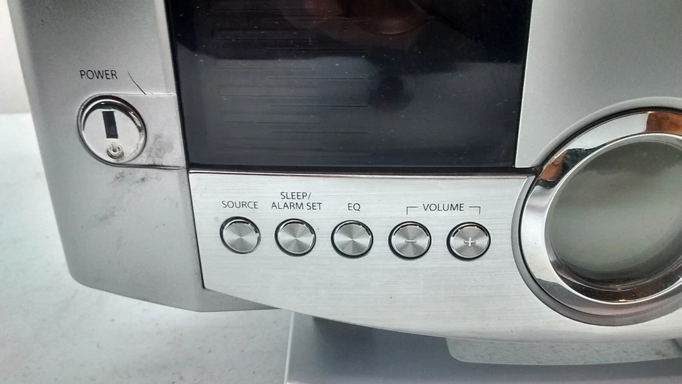 GPX Wall-Mountable Micro Stereo Home Music System HM3817DTBLK - Image 2 of 4