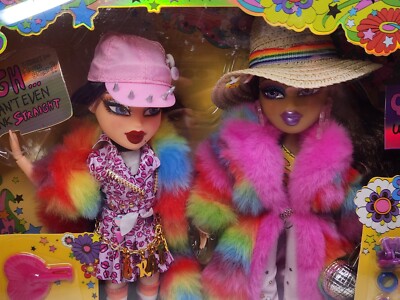 Bratz Original Fashion pop - KUMI - Inclusief twee outfits, mode-accessoires, speciale holografische verpakking en poster - Voor kinderen en verzamelaars vanaf 4 jaar Bratz Original Fashion pop - KUMI - Inclusief twee outfits, mode-accessoires, speciale holografische verpakking en poster - Voor kinderen en verzamelaars vanaf 4 jaar