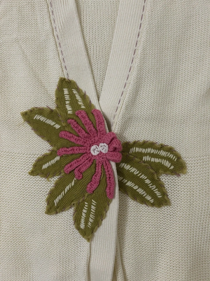 Field Flower Anthropologie 奶油花卉贴花纽扣开衫毛衣 M 码 — 第 4/4 张图片