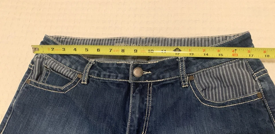 Pantalones Cortos Vaqueros AVENUE Denim, Mujer Talla 14 Adornos En Bolsillo Trasero Foto 4 de 4