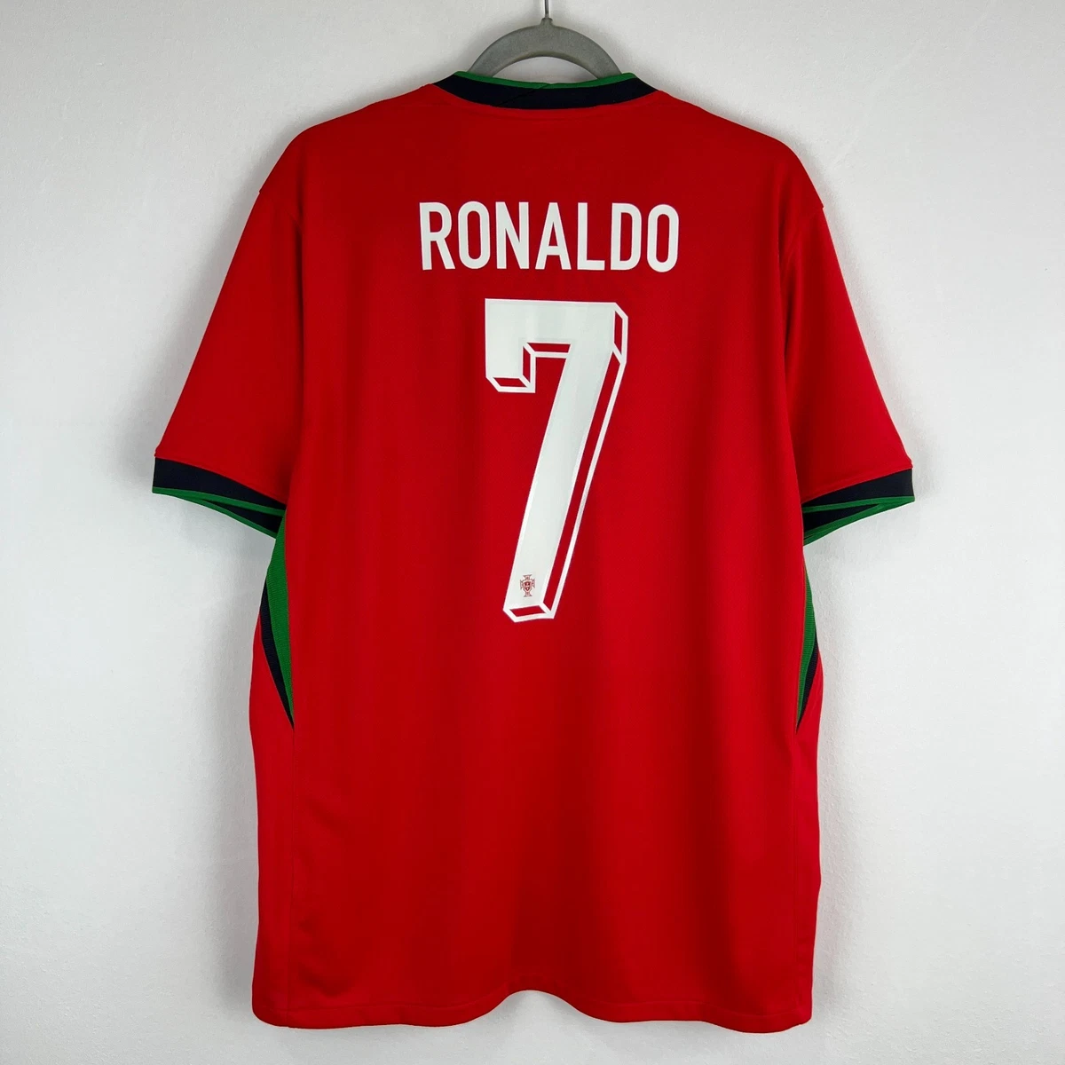Preços baixos em Nike Cristiano Ronaldo Portugal National Team