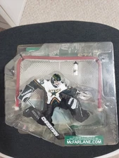 2001 MCFARLANE NHL 1 ED BELFOUR W/LOGO BOTTLE TRI Dallas STARS LEAFS HAWKS