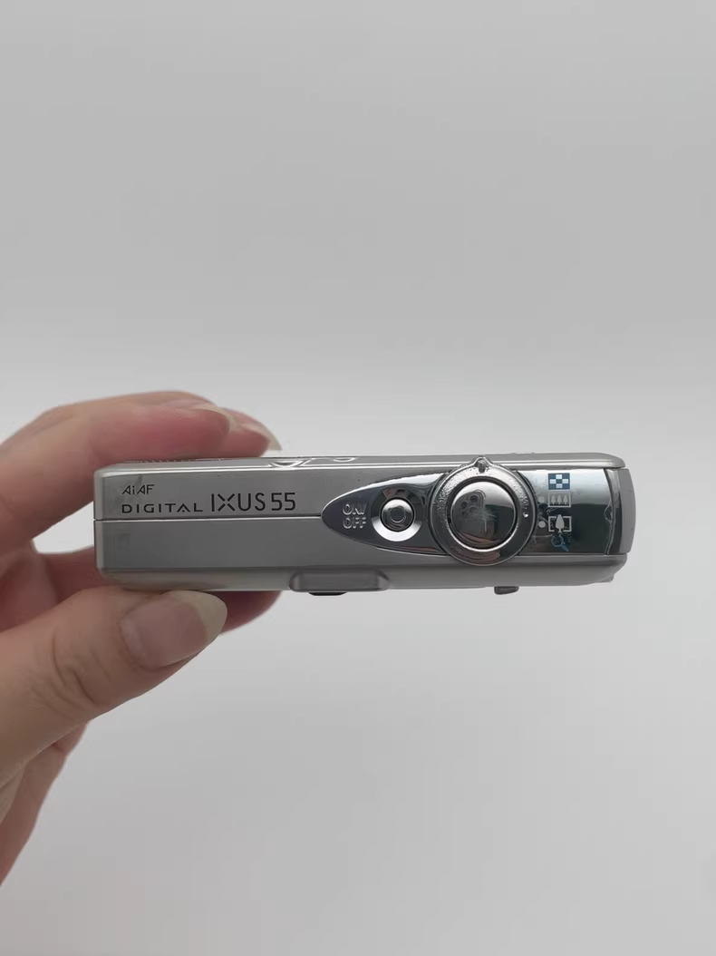 Canon IXUS 145 / ELPH 135 16.0MP 8X Optical Zoom CCD Digital
