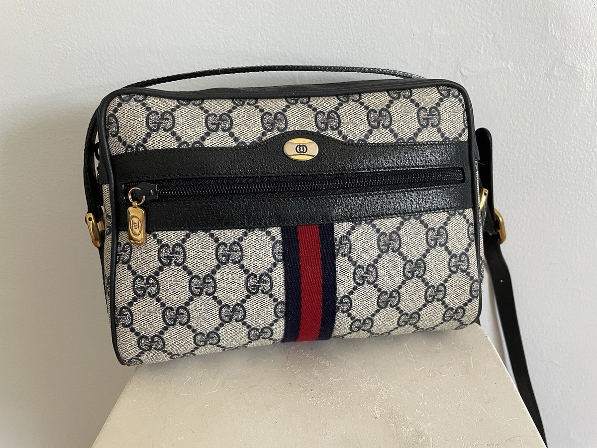 Authentic New Gucci Vintage 56.02.004 Blue Web GG Crossbody Authentic New Gucci Vintage 56.02.004 Blue Web GG Crossbody