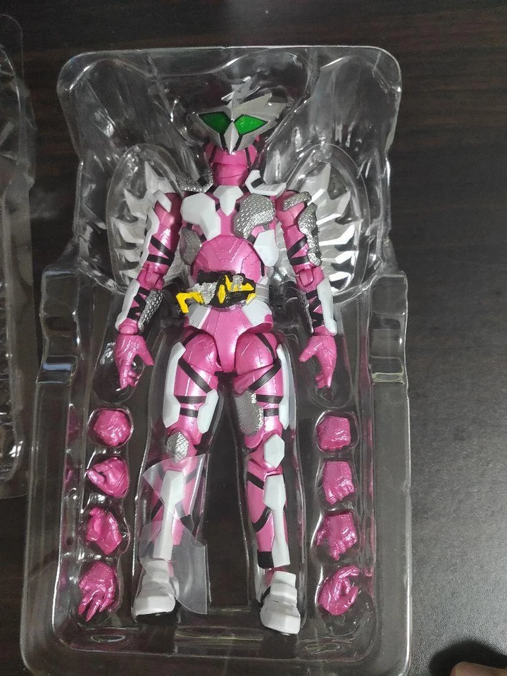 Figura de acción S.H.Figuarts Flying Falcon Kamen Rider Jin Kamen Rider Zero-One - Imagen 3 de 3