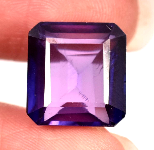 Tanzanite Naturelle Taillée Carrée – 13x14mm, Violette, Certifiée GIR, Qualité Excellente