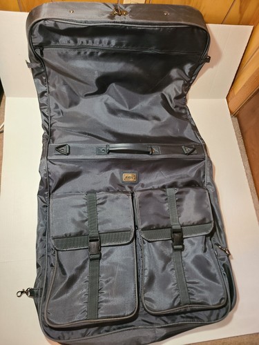 Holiday / Monarch Luggage Co. Garment 