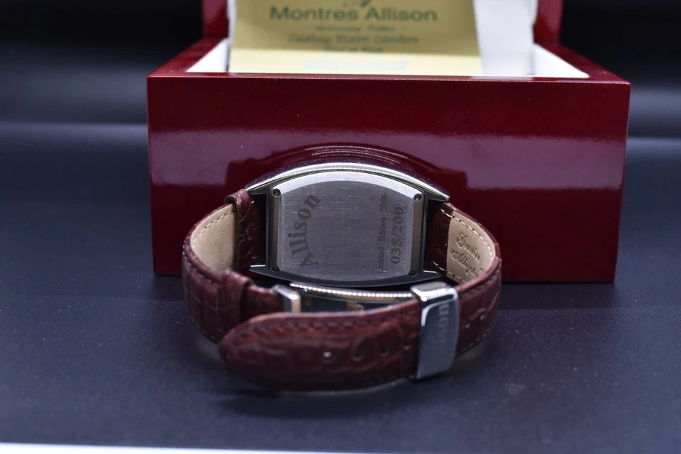 Reloj automático Montres Allison para hombre edición limitada 35/200 fase lunar precio de venta sugerido por el fabricante $7000 Foto 4 de 4