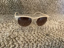 Pink Retro Cat Eye Sunglasses Tahari Women's Sunglasses With Rose Gold Detail