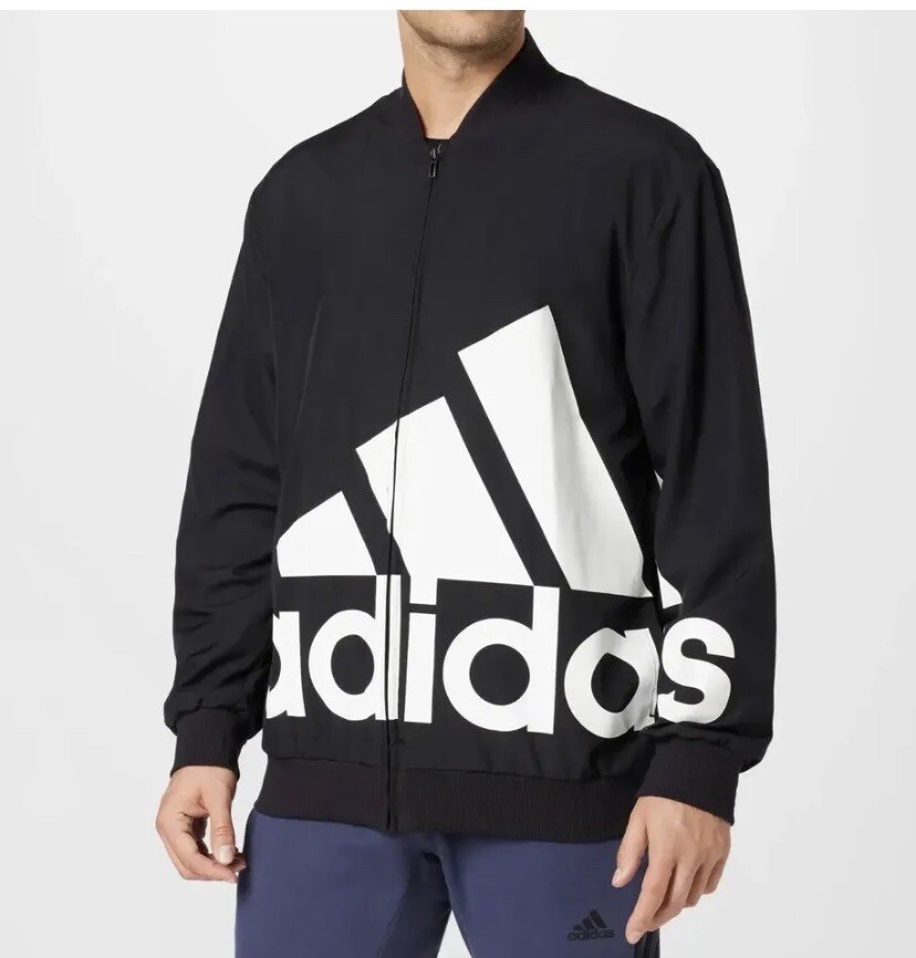NUEVO CON ETIQUETAS Para hombres PEQUEÑO Adidas AEROREADY Essentials Logotipo Gigante Tejido Rompevientos