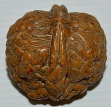 -BELLE NOIX SCULPTEE CHINE PERSONNAGES VISAGES CHINESE NUT CARVED A. POPULAIRE