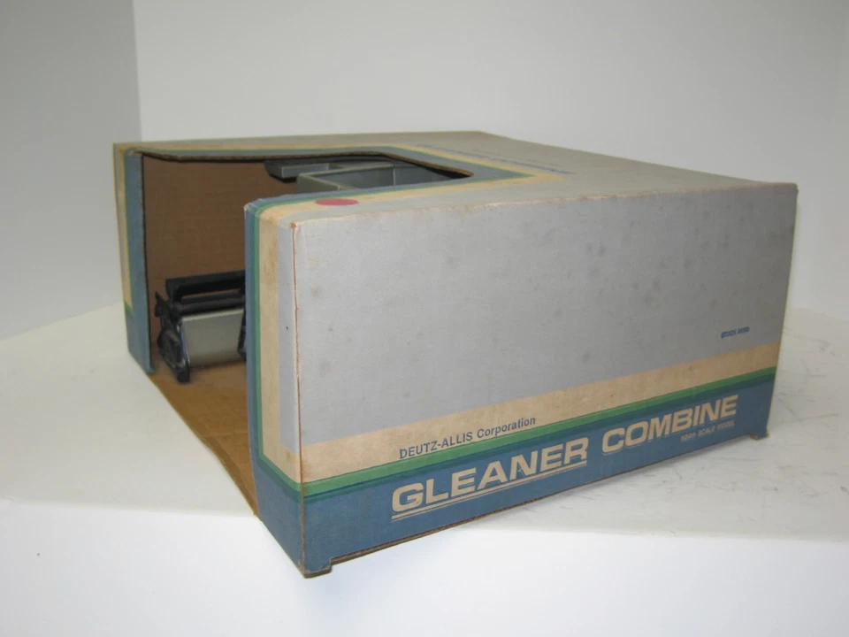 1/24 ALLIS-CHALMERS GLEANER R6 COMBINE NIB large decal? - Image 3 of 4