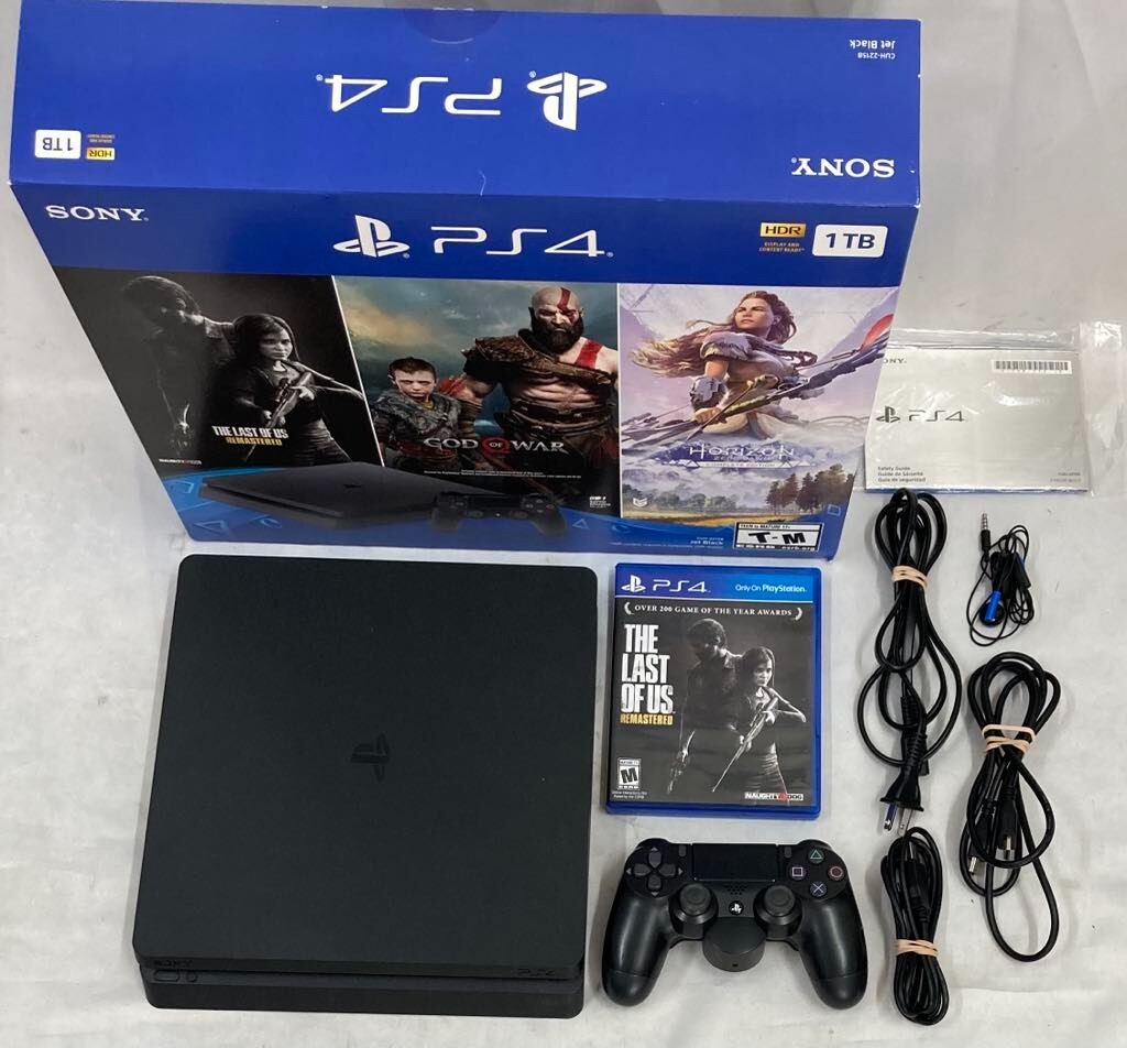 Sony PlayStation 1TB Last of Us/God of War/Horion Console in