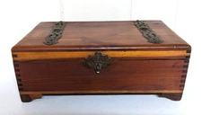 Vintage 1950's-60's Wooden Dovetail Hinged Lid Cedar Cigar Box Chest 
