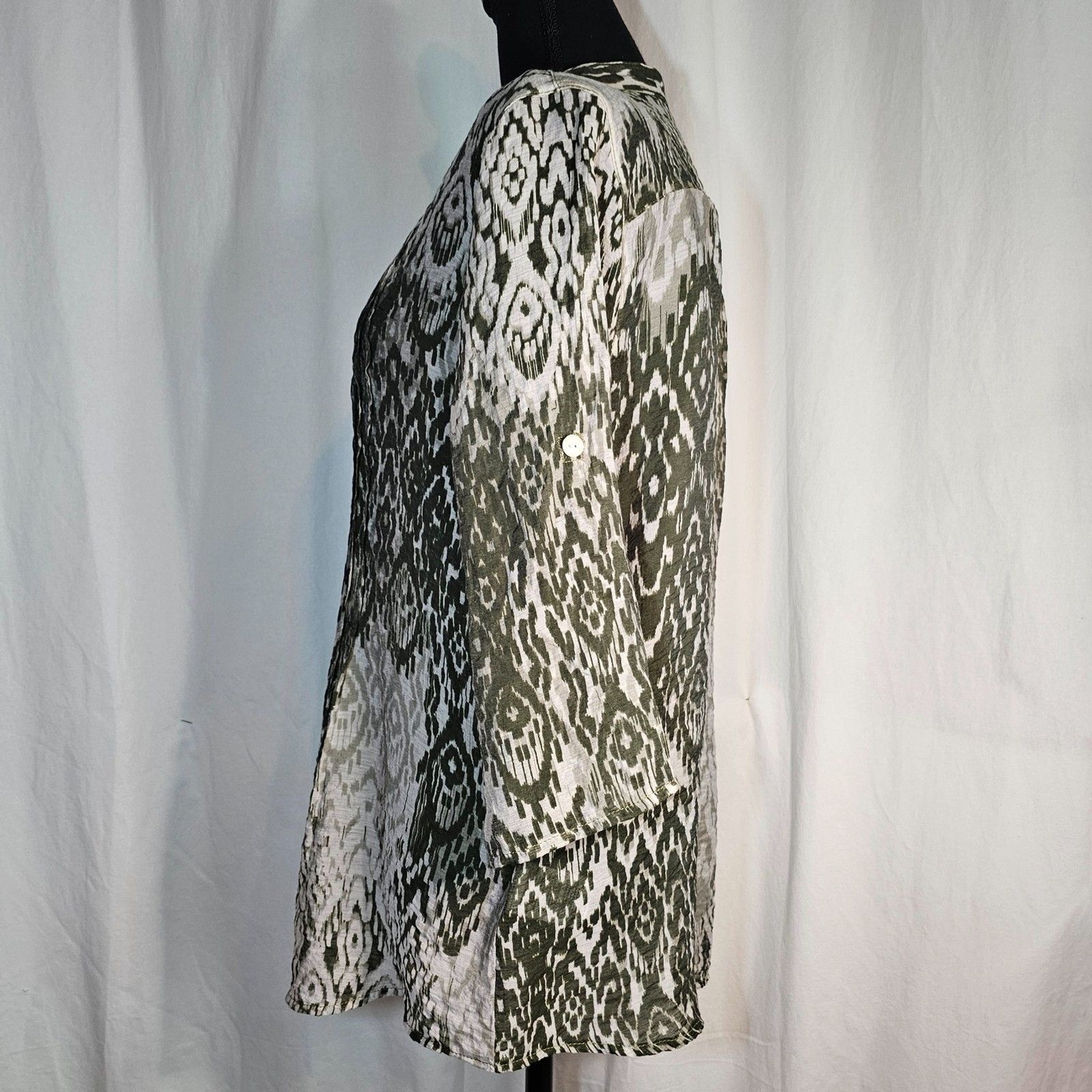 Ruby Rd. Airy Gauzy Unique Button Up Top Blouse i… - image 2