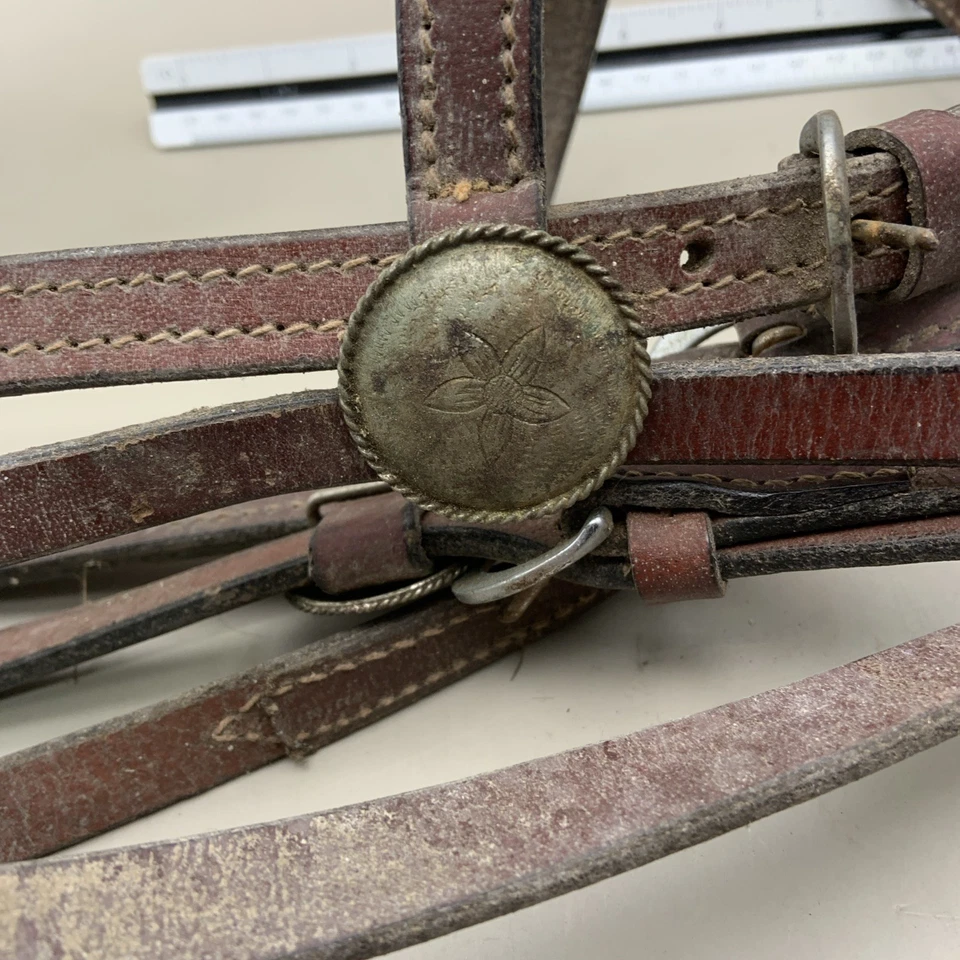 Brida de caballo vintage de cuero marrón - decoración de granja Foto 2 de 4