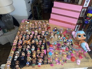 HUGE LOT of L.O.L Surprise DOLLS & Accessories + Play Set Stage Mall   -LOOK-