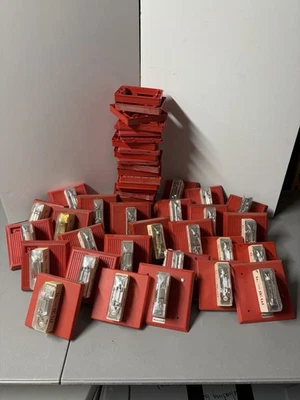 Large Lot Of Used Fire Alarm Strobe’s! Mix Of 25 Honeywell Strobes - Image 1 of 4