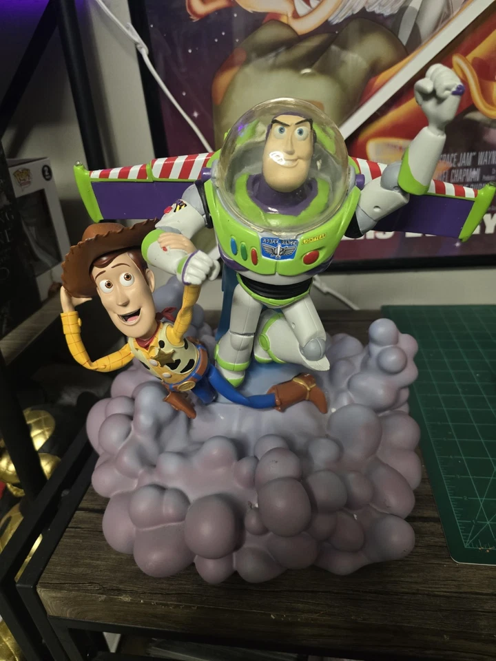 Toy Story Buzz Año Luz Y Woody Figura Grande No Se Ilumina Auténtico Disney Foto 2 de 4