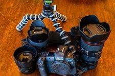 Canon EOS R 30.3MP Mirrorless Camera - Black Kit with RF 24-105mm IS STM Lens 