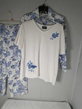 Southern Lady 3-pc Suit White Blouse Flowered Capri Pants and Jacket Size S