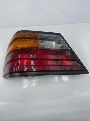 Feu arriere principal gauche (feux) MERCEDES CLASSE E 124 PHASE 2 1248201364 - Photo 1/4
