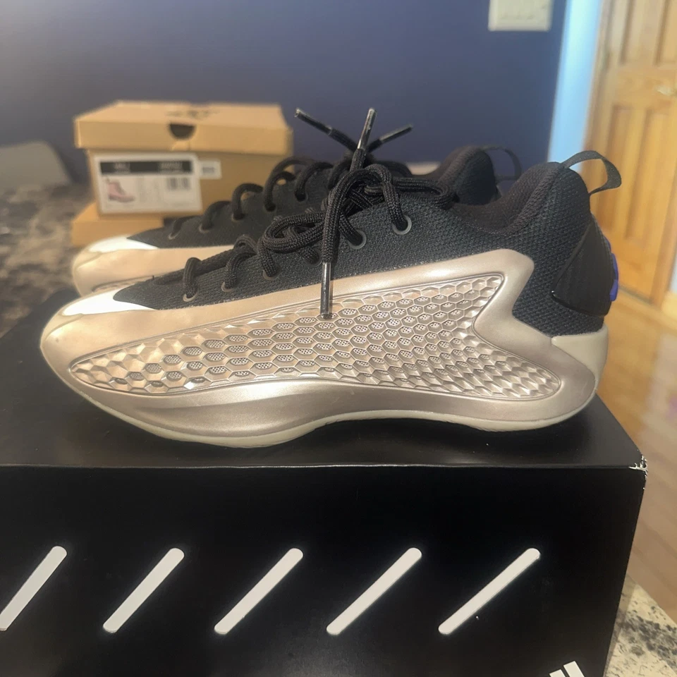 Adidas AE 1 J Low Basketball Sneaker Shoes Champagne Metallic Kid's Sz 5 Used - Image 4 of 4