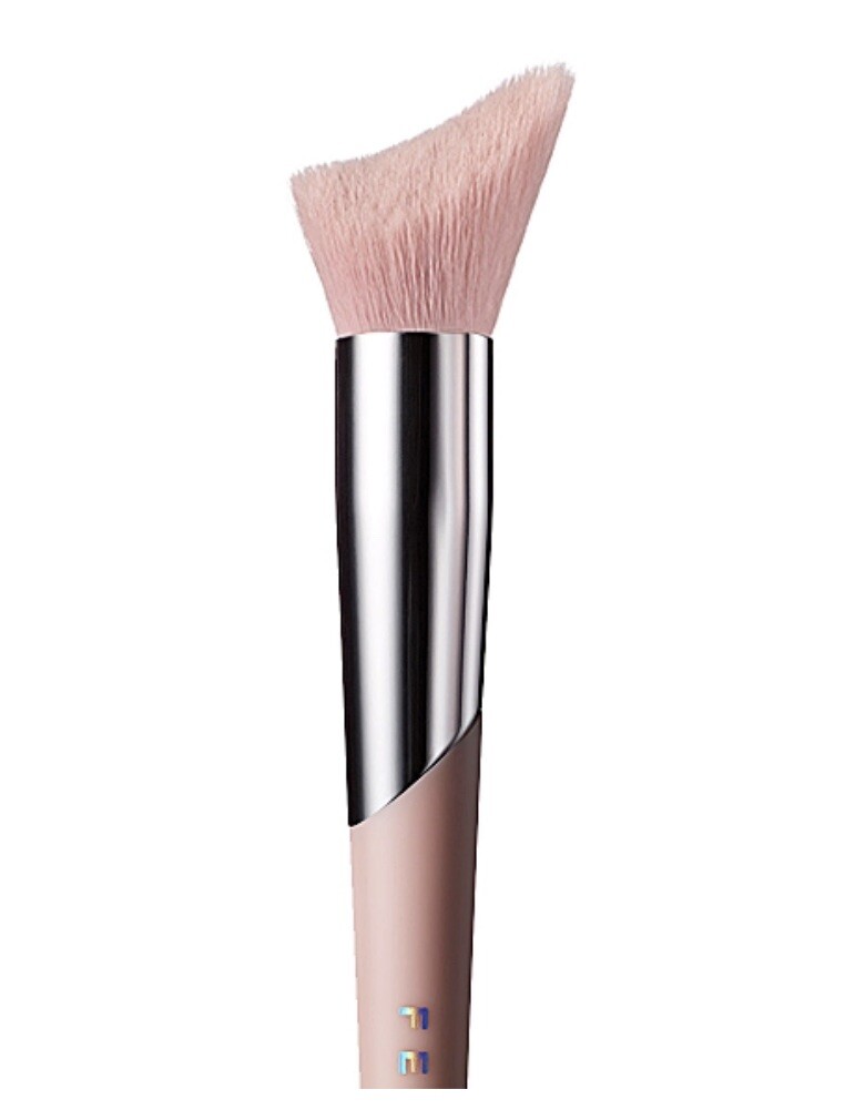 Fenty Beauty By Rihanna 120 Cheek Hugging Highlight Brush BNIB