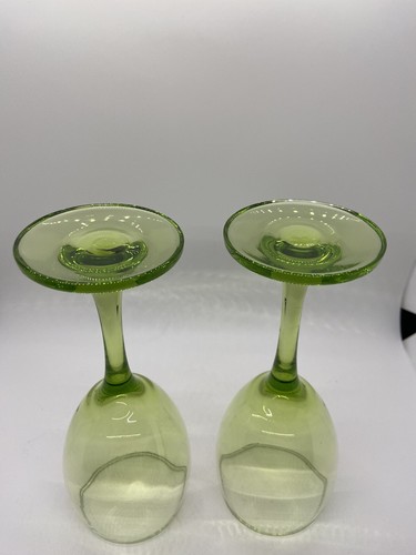Due bicchieri da vino bar vintage con gambo verde increspato - Foto 6 di 9